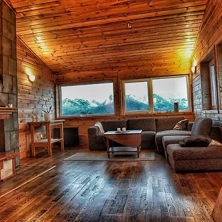 Bed & Breakfast Risvaer Brygger