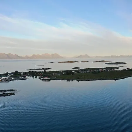 Hotel Risvaer Brygger *