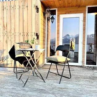 Risvaer Brygger Hotel *