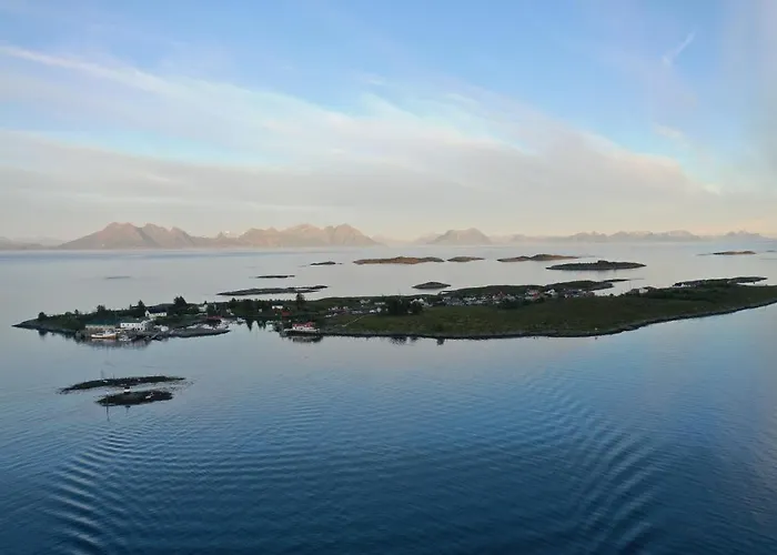 Hotel Risvaer Brygger *