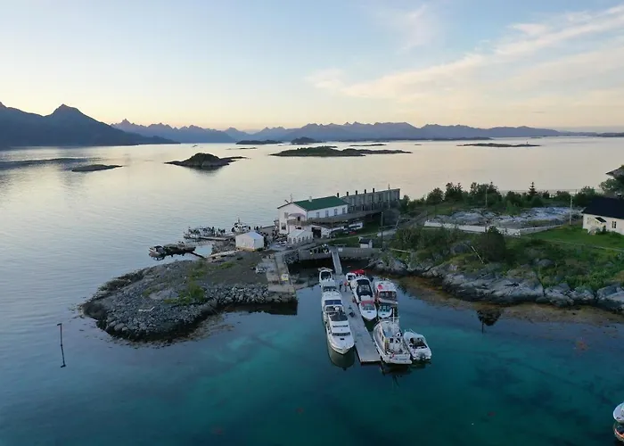 Hotel Risvaer Brygger